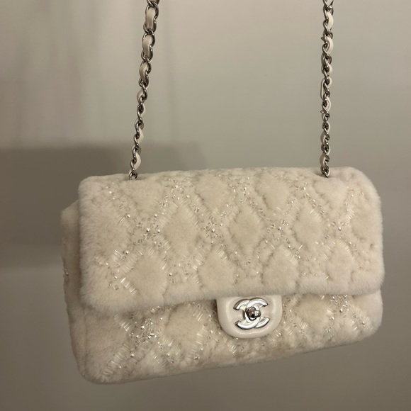 CHANEL LIMITED EDITION FLAP BAG - Picture 2 of 12